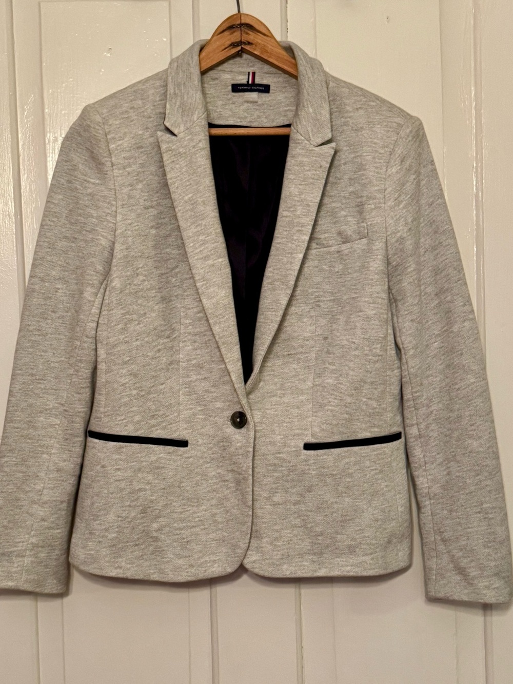 Tommy Hilfiger Light Gray Single-Button Blazer with Black Trim